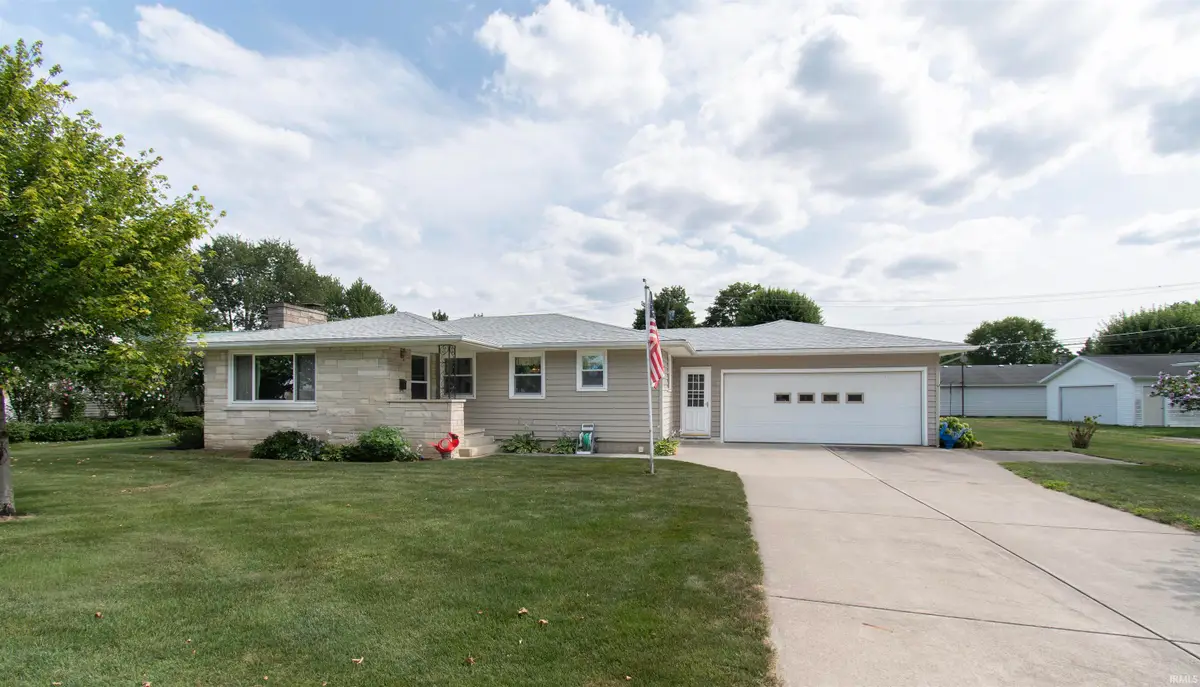 912 E Hazel Street, Albion, IN 46701 - #1