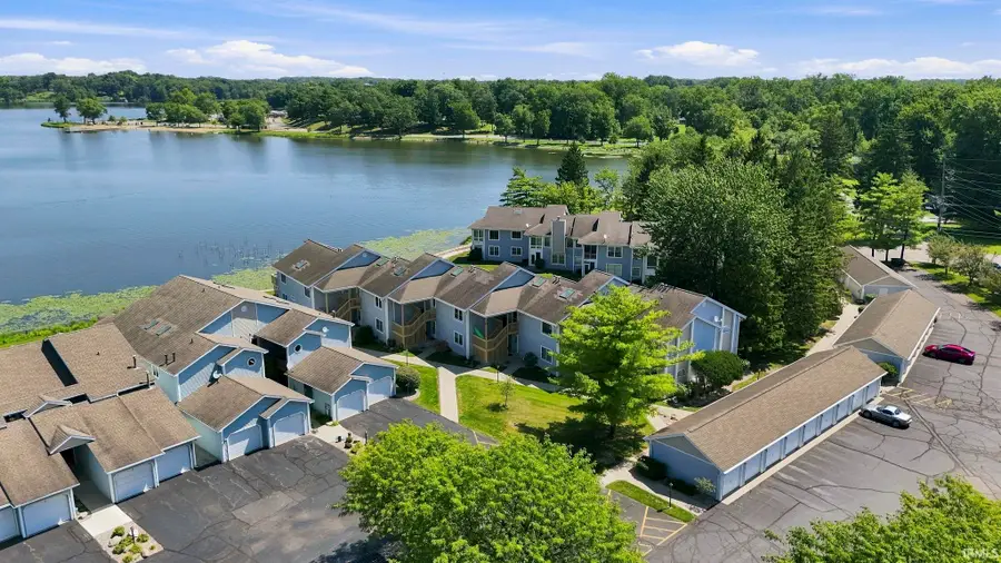 800 E Arthur Street #B-8, Warsaw, IN 46580 - #2