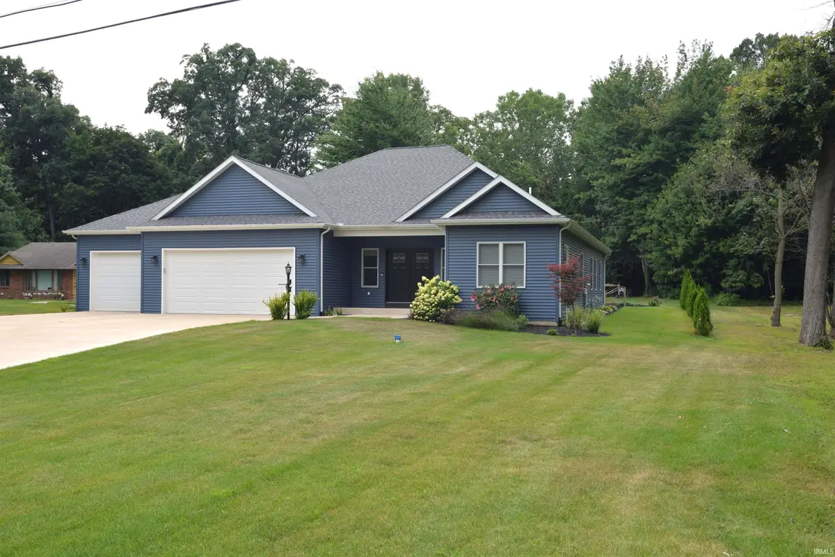 52427 Lynnewood Avenue, South Bend, IN 46628 - #1