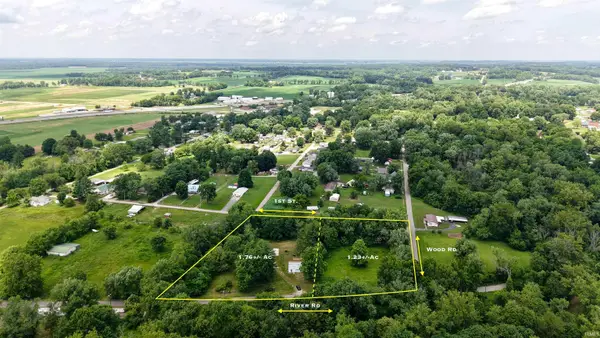 307 W River Drive, Patoka, IN 47666