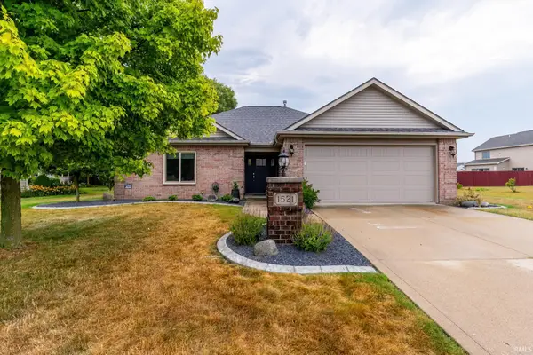 1521 Waynedale Drive, Garrett, IN 46738