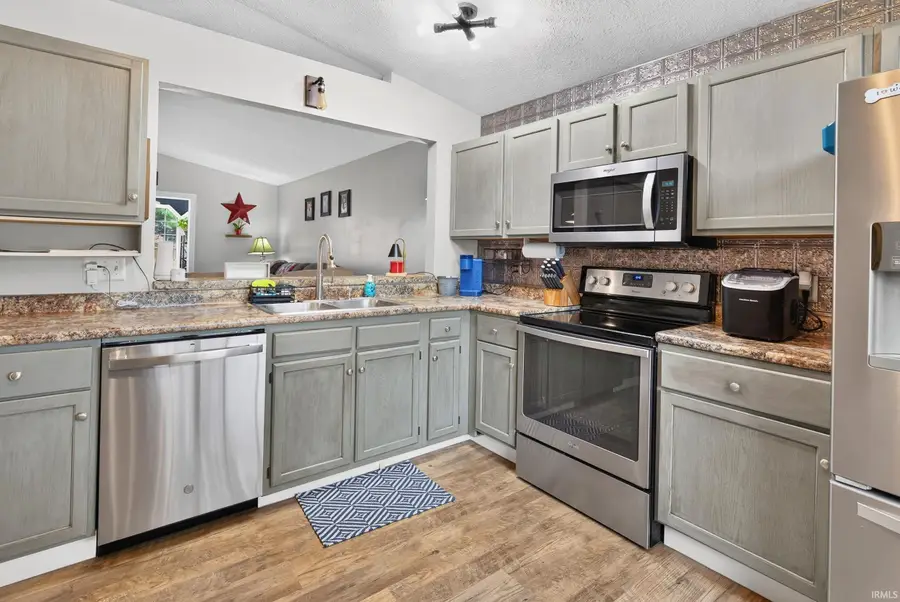3616 Naples Court, Elkhart, IN 46514 - #3