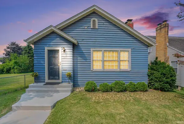 1949 Beverly Place, South Bend, IN 46616