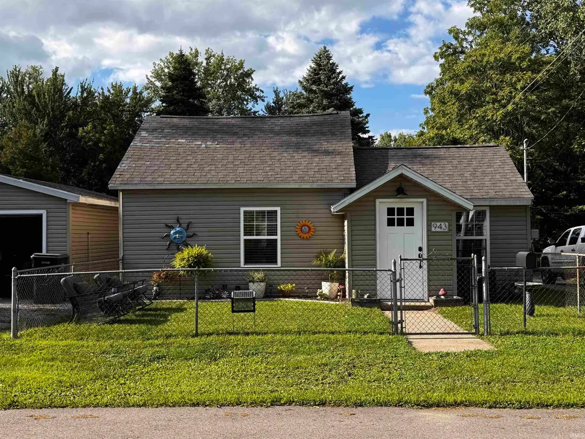 943 E Garfield Street, Warsaw, IN 46580 - #1