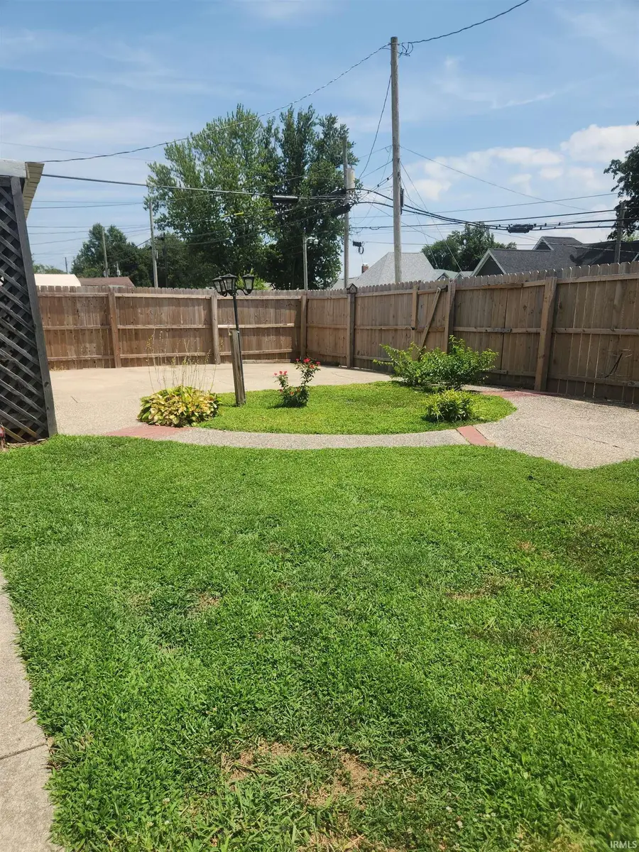 909 W Walnut Street, Washington, IN 47501 - #2
