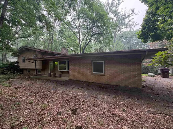 9501 Crestridge Drive, Fort Wayne, IN 46804