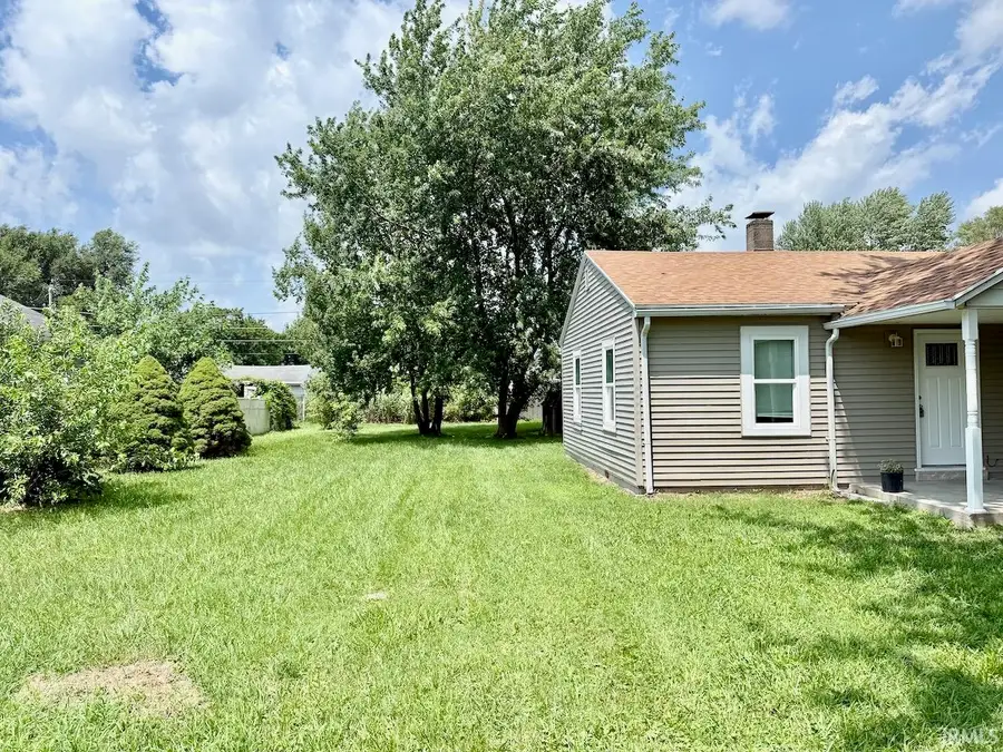 906 W 16th Street, Muncie, IN 47302 - #3