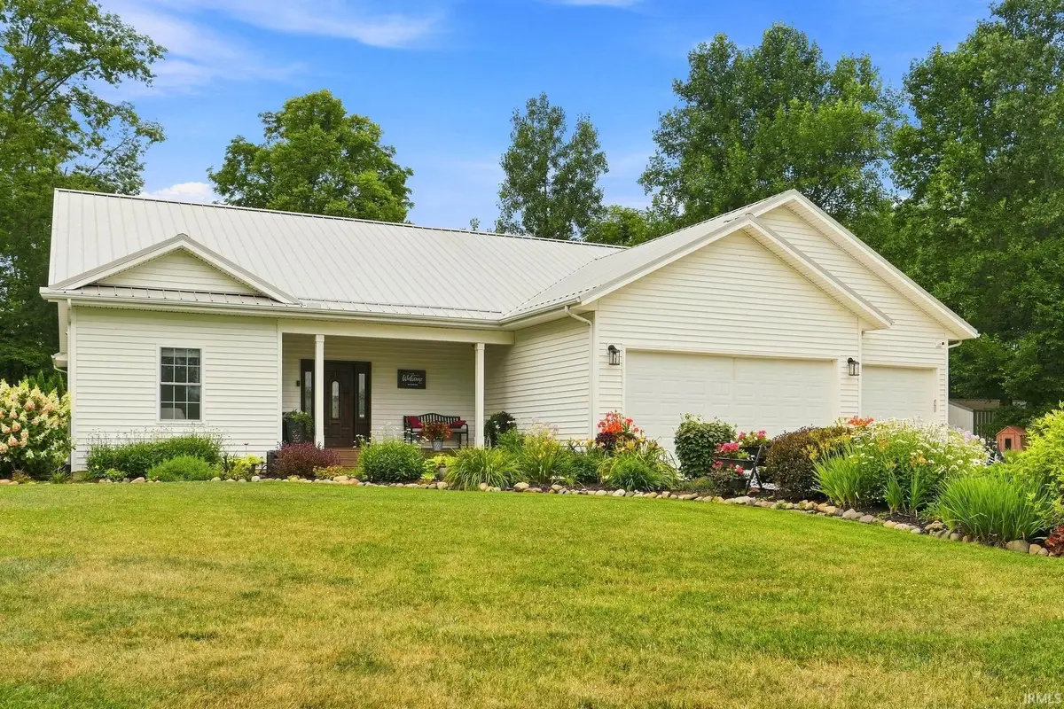 6099 N 950 E, North Webster, IN 46555 - #1