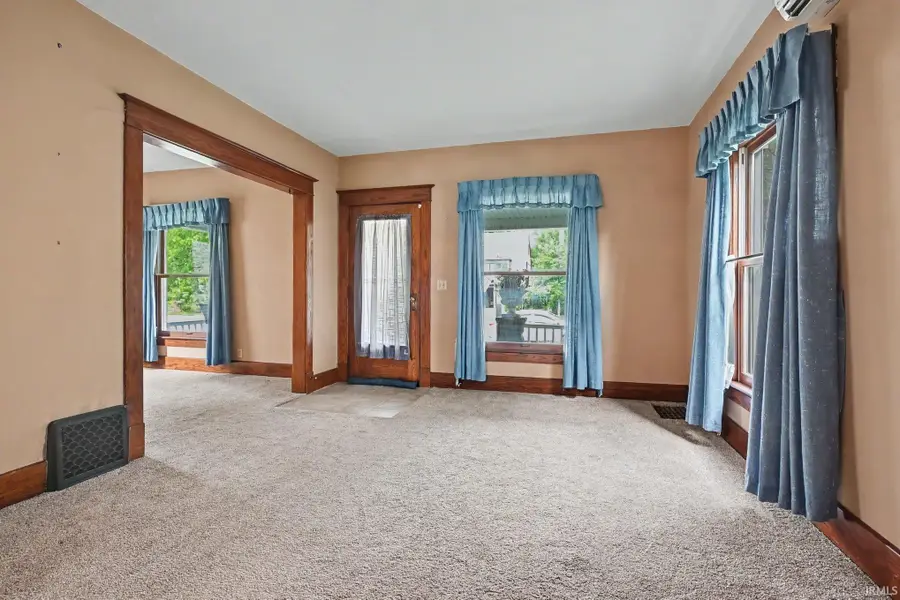 806 S 7th Street, Goshen, IN 46526 - #3