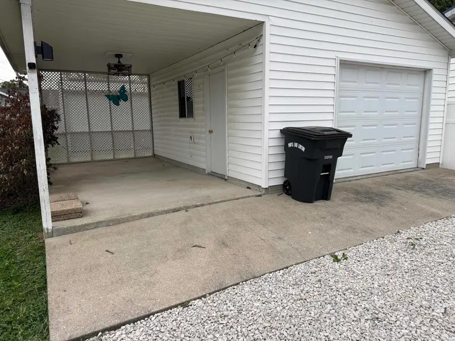 539 E St Ne, Linton, IN 47441 - #3