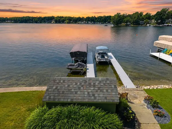 5698 S 980 E, Wolcottville, IN 46795
