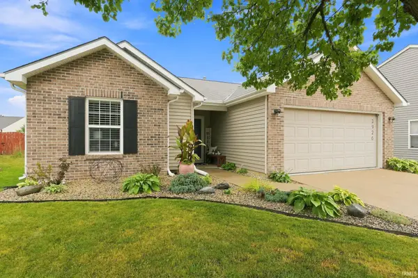 3926 Whitfield Chase, Fort Wayne, IN 46815