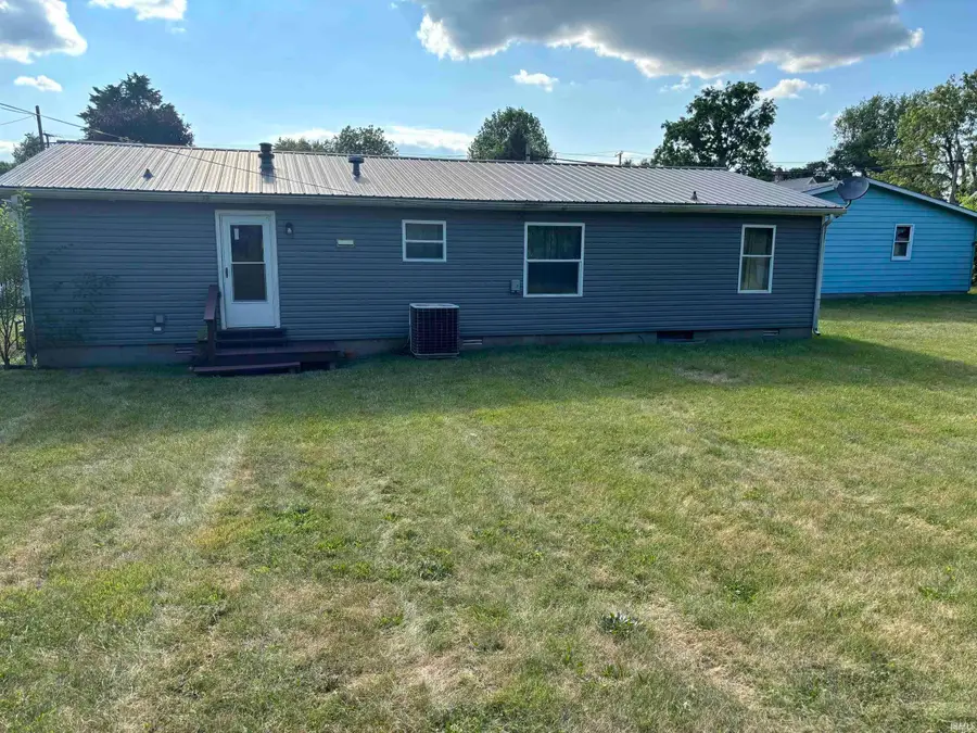 1617 S Monroe Street, Hartford City, IN 47348 - #2