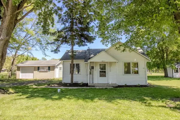5374 S State Road 10, Knox, IN 46534