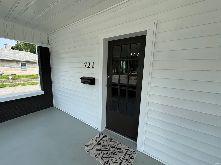 721 N 12th Street, Vincennes, IN 47591 - #3