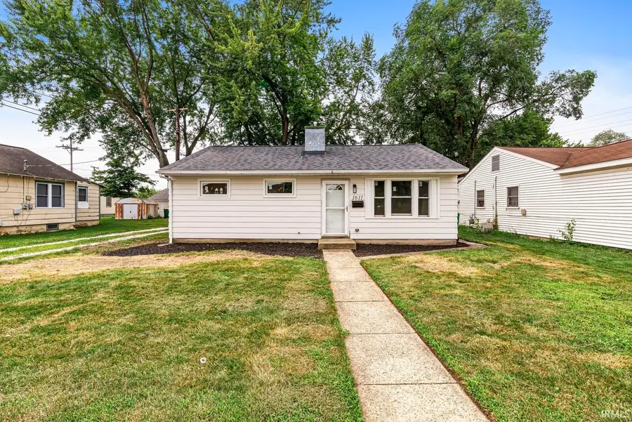1611 E 4th Street, Mishawaka, IN 46544 - #2