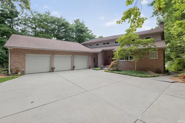 53820 Crystal Creek Lane, Elkhart, IN 46514