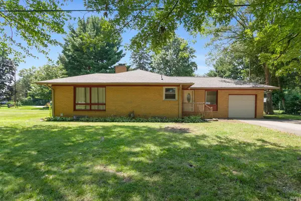 19637 Paxson Drive, South Bend, IN 46637