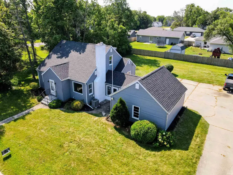 711 W Lusher Avenue, Elkhart, IN 46516 - #2