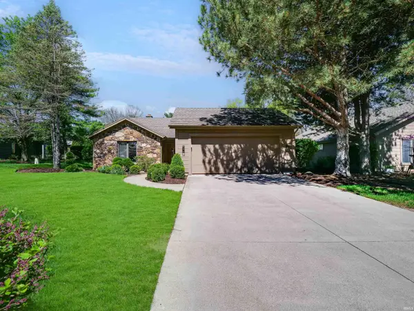 6518 E Canal Pointe Lane, Fort Wayne, IN 46804