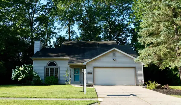 5323 Finch Lane, Fort Wayne, IN 46818