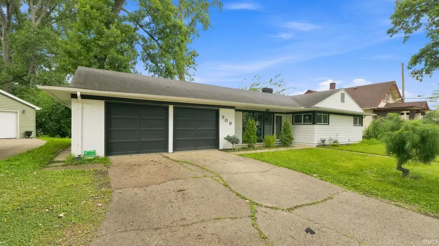 309 E Maple Grove Avenue, Fort Wayne, IN 46806 - #3