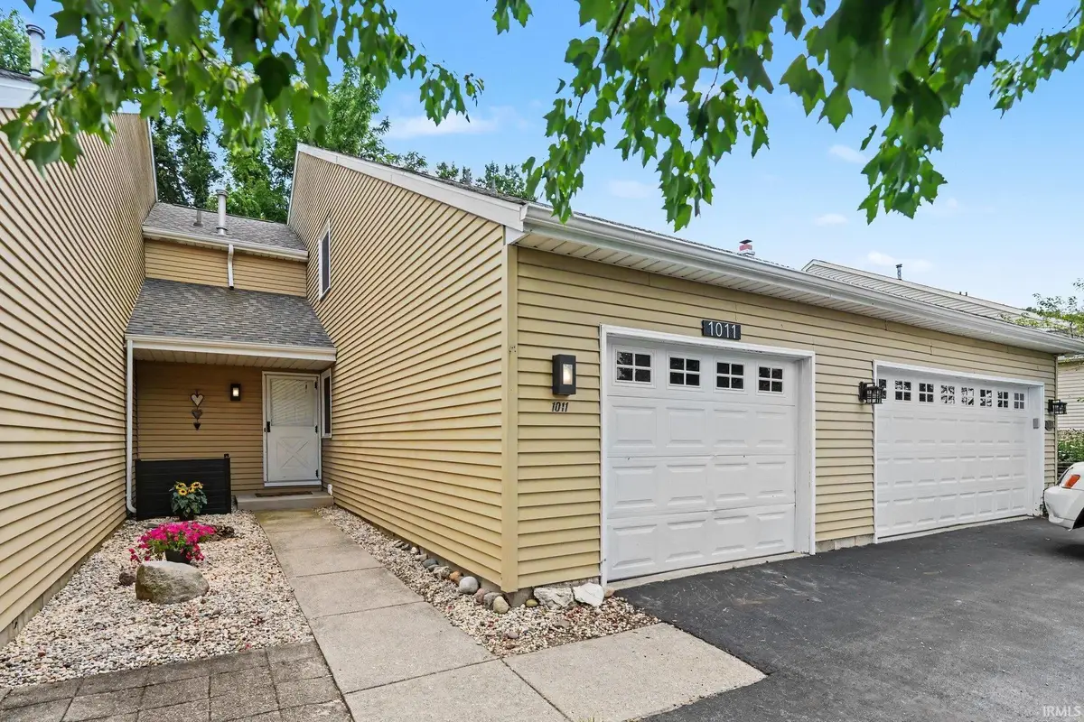1011 Wheatstone Drive, Mishawaka, IN 46544 - #1