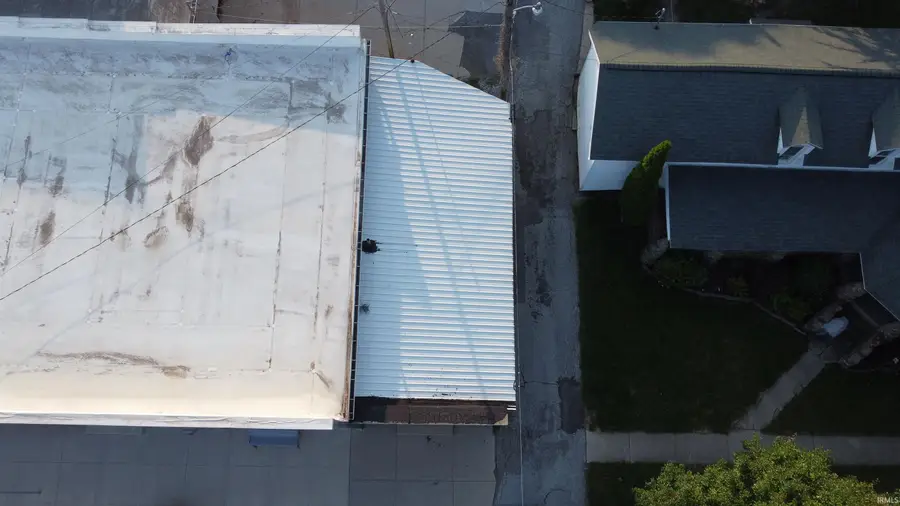 103 S Jefferson St, Silver Lake, IN 46910 - #3