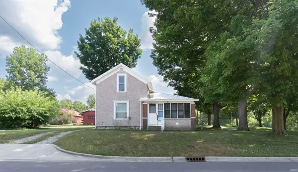1604 Dowling Street, Kendallville, IN 46755