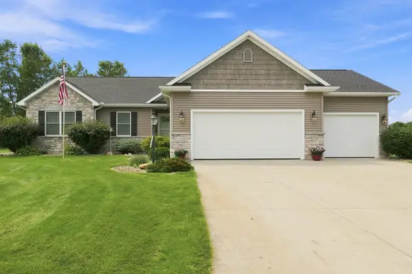 59753 Park Side Drive, Elkhart, IN 46517