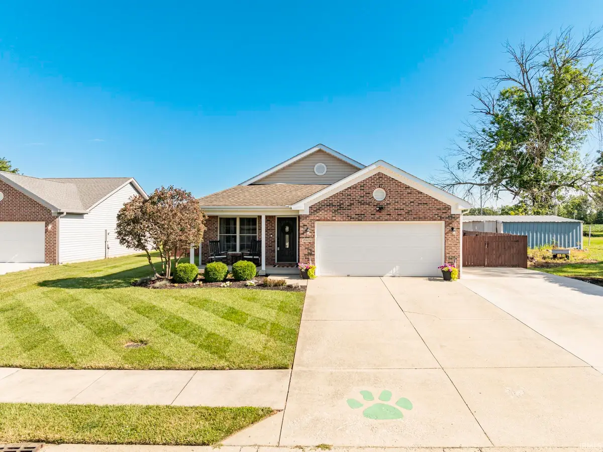 9804 Oak Hammock Drive, Yorktown, IN 47396 - #1