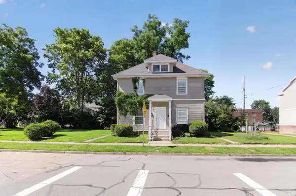 407/411 E South Street, South Bend, IN 46601