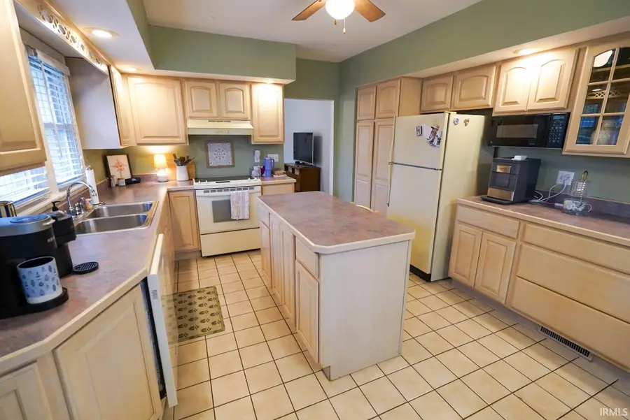 3001 W Michigan Street, Evansville, IN 47712 - #3