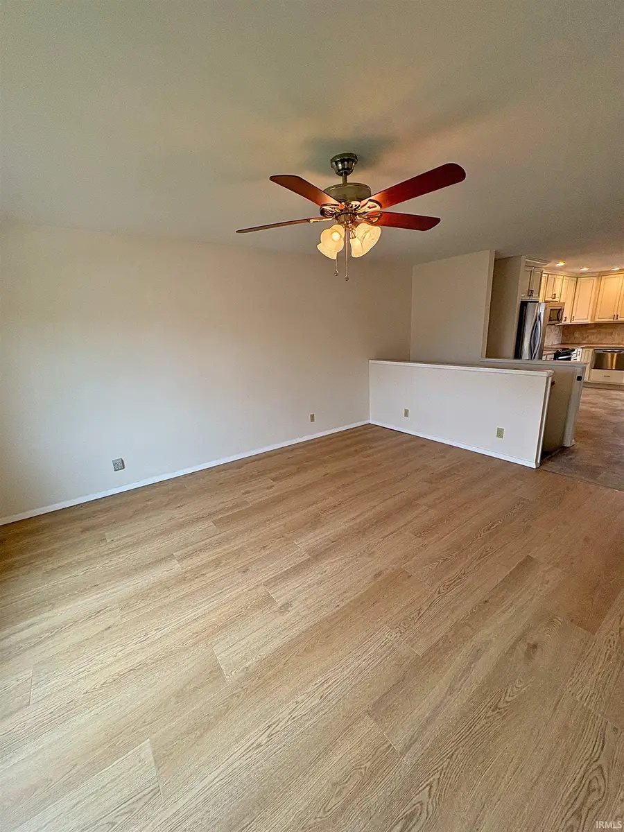 21 Yvonna Street, Leesburg, IN 46538 - #2