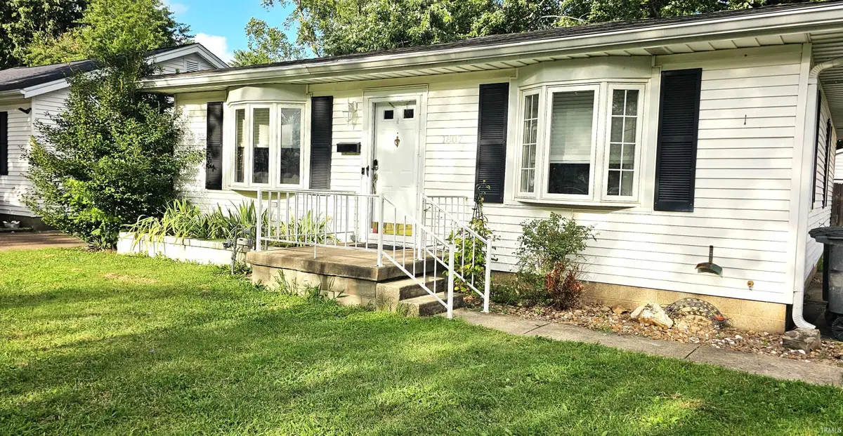 1807 N Saint James Boulevard, Evansville, IN 47711 - #1