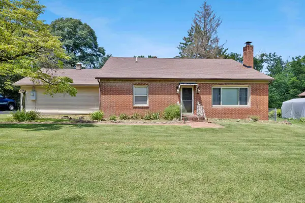 2304 E Lake Road, Princeton, IN 47670
