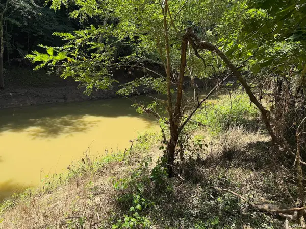 W River Road, Patoka, IN 47666