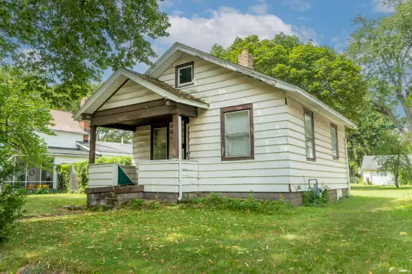 1005 S Logan Street, South Bend, IN 46615