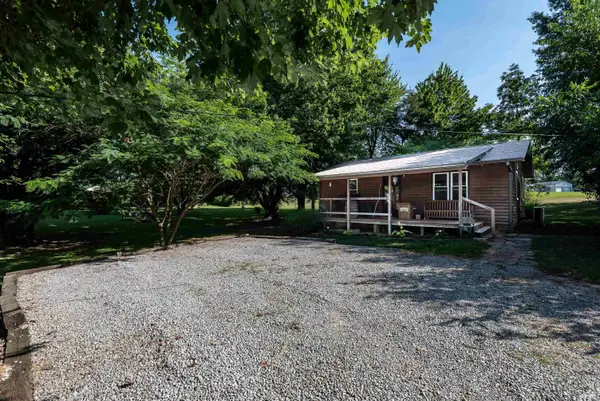 10649 E State Road 54, Bloomfield, IN 47424
