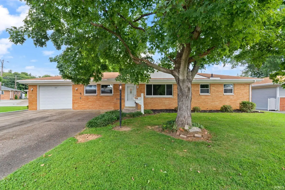 409 Wedgewood Drive, New Albany, IN 47150 - #1
