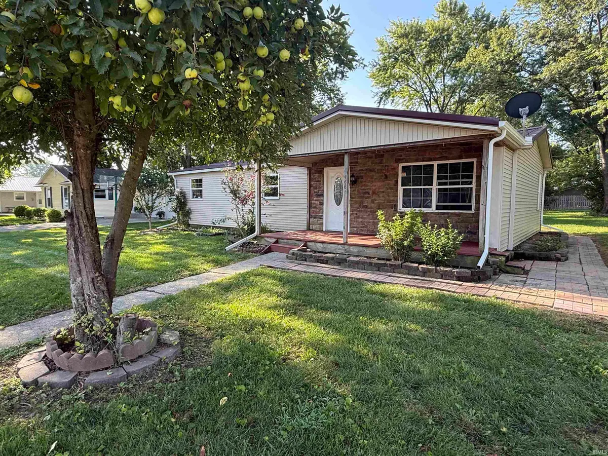 466 E Maple Street, Berne, IN 46711 - #1