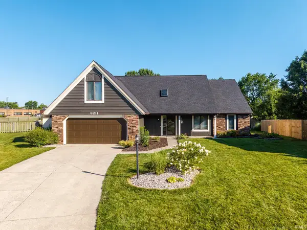 8211 Fawncrest Place, Fort Wayne, IN 46835