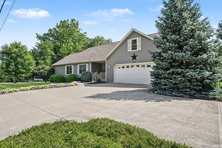 110 N Scott Street, Middlebury, IN 46540 - #2