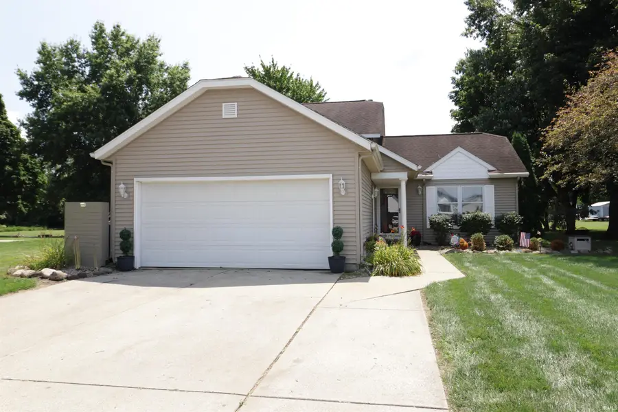 1334 W Grant Street, Bremen, IN 46506 - #2
