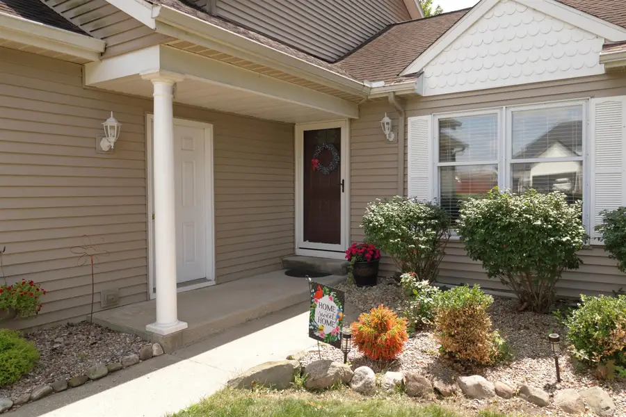 1334 W Grant Street, Bremen, IN 46506 - #3