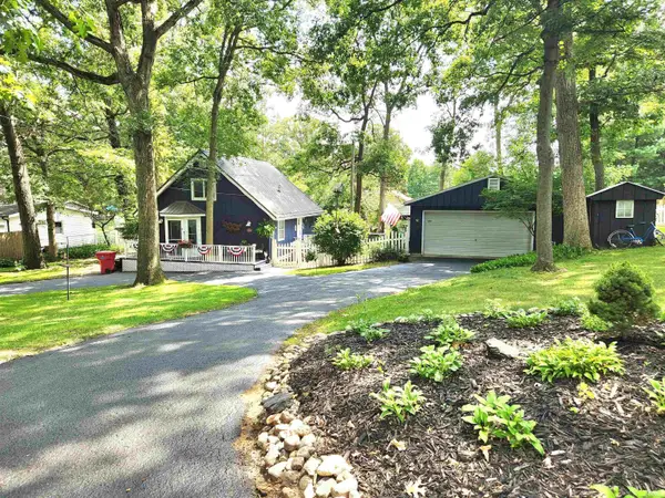 5701 E Shady Lane, Knox, IN 46534