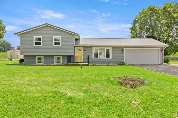 516 Catherine Drive, Sweetser, IN 46987