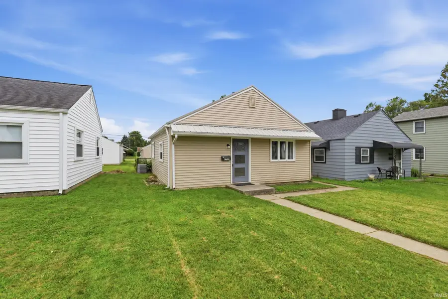 2710 Charlotte Avenue, Fort Wayne, IN 46805 - #2