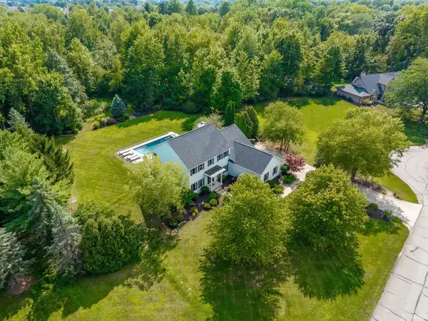 10027 Hearthside Place, Fort Wayne, IN 46804