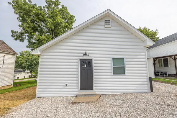 704 E Ninth Street, Huntingburg, IN 47542